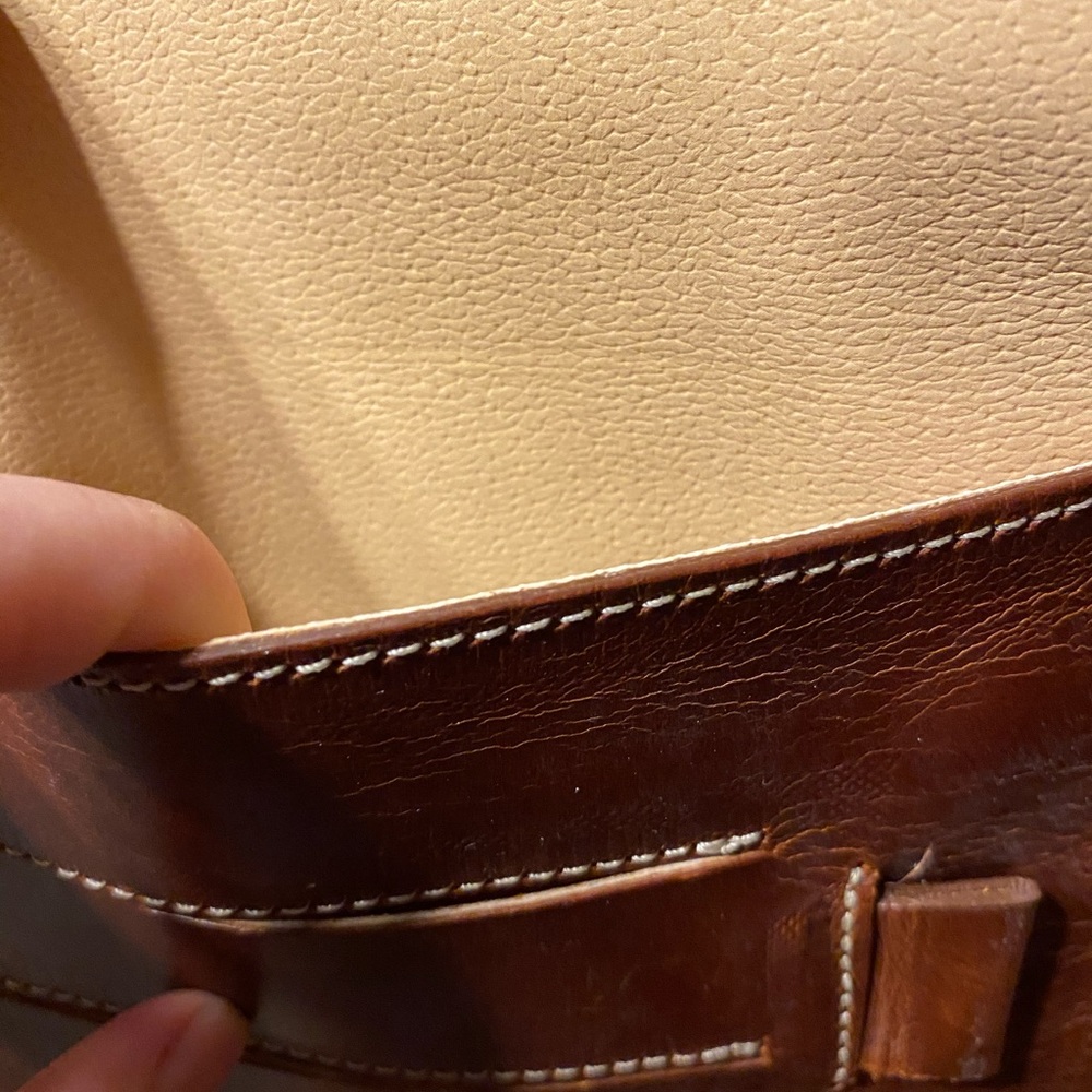 🥀Genuine Roots Leather Purse - Picture 2 of 4
